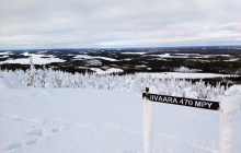 Raquette dans la réserve naturelle de Valtavaara